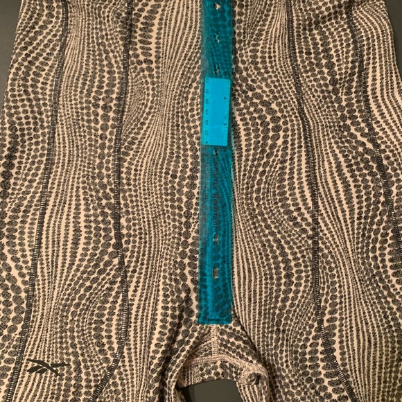 CARDI B Bike workout shorts, high waist with elastic grip waistband NWT size L - Picture 12 of 16